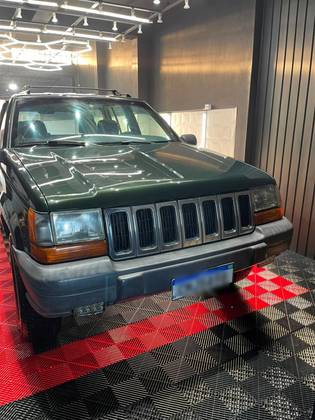 JEEP GRAND CHEROKEE 4.0 LAREDO 4X4 6I 12V GASOLINA 4P AUTOMÁTICO JEEP GRAND CHEROKEE 4.0 LAREDO 4X4 6I 12V GASOLINA 4P AUTOMÁTICO